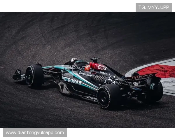 梅赛德斯赛车战术调整引发赛季中期F1激烈竞争格局变化